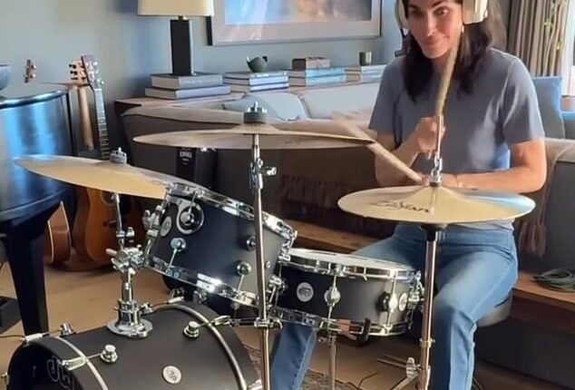 Courteney Cox hasn't been drumming long, but she certainly impressed her combined 20.8M social media following with her skills performing along to Nirvana's 1991 classic, Smells Like Teen Spirit, in a video she shared Tuesday