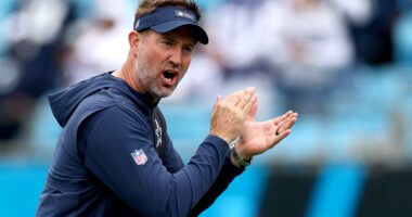 Cowboys Schottenheimer Has Tepid Defense of Embattled Eberflus
