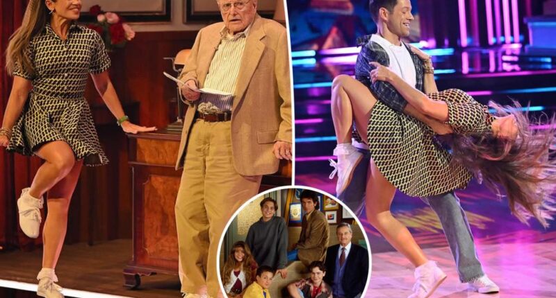 Danielle Fishel hosts epic 'Boy Meets World' reunion for 'DWTS' Dedication Night honoring William Daniels