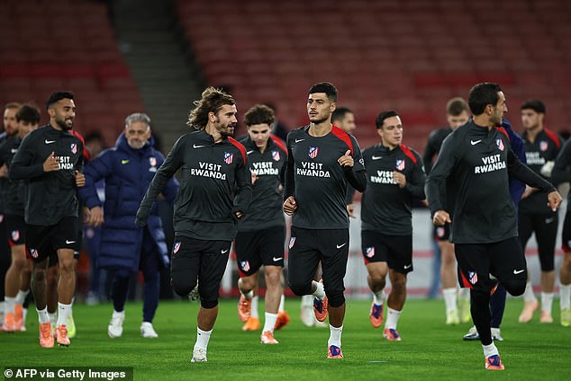 El Atlético de Madrid se entrenó en el Emirates el lunes pero no pudo utilizar las duchas de agua caliente