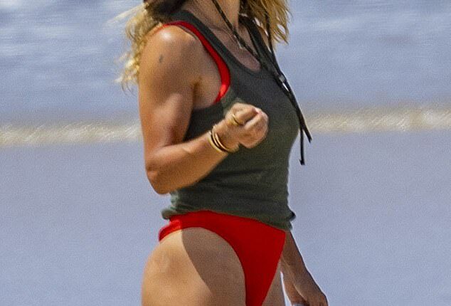 Elsa Pataky was spotted enjoying some solo time on the golden sands of Byron Bay on Sunday, as her husband Chris Hemsworth attended the Phillip Island MotoGP Grand Prix