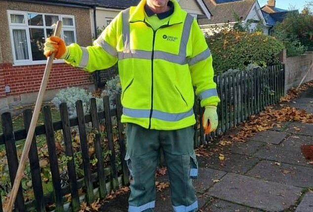 Wayne Broadhurst (pictured) died during the triple stabbing on Midhurst Gardens, Uxbridge