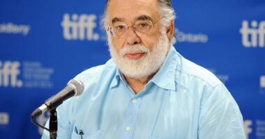 Celebrity Net Worth logo