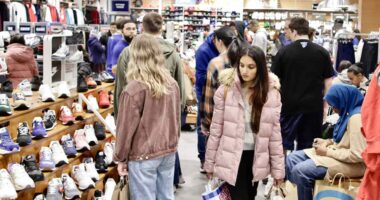 Free returns are not a given anymore, as retailers deal with rising costs