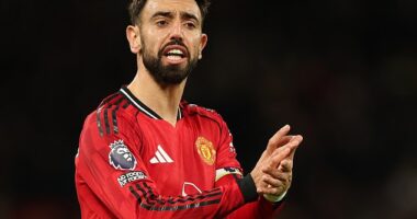 Grimsby Town's Kieran Green has told a heartwarming story of how he swapped shirts with Bruno Fernandes after his side beat Manchester United