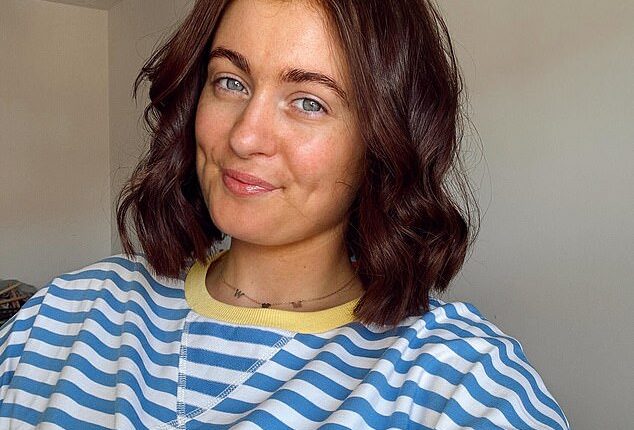 Sarah Long was glued to her phone, often spending hours a day scrolling, listening to music and watching TV shows on the device