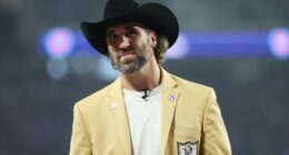 Jared Allen Issues Strong Words to Vikings Before Lions Game