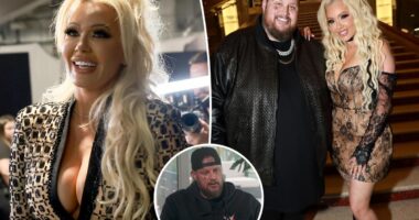 Jelly Roll's wife, Bunnie Xo, claps back at trolls after his affair revelation