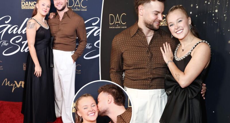 JoJo Siwa makes red carpet debut with boyfriend Chris Hughes
