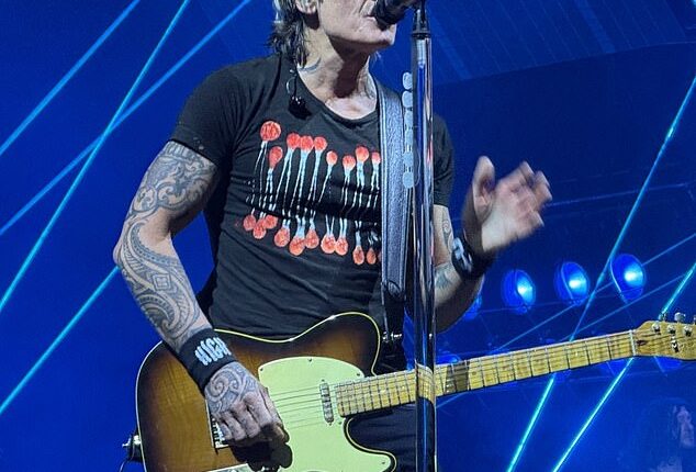 Keith Urban had a hilarious reaction to meeting a fan named Nicole amidst his ongoing divorce with Nicole Kidman. He's seen on stage earlier this month