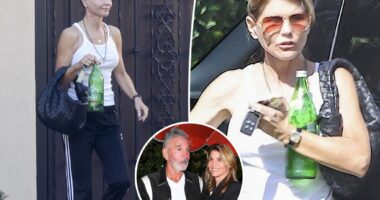 Lori Loughlin ditches wedding ring as she steps out for first time since Mossimo Giannulli split