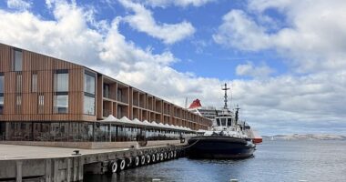 No matter how far and wide you travel, Tasmania is hands down one of the most beautiful destinations in the world , and Hobart is up there with the very best cities