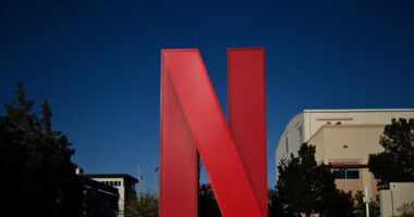 Netflix plans 10-for-1 stock split that will take its price below $1,000