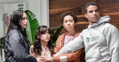 One of Hollywood’s Best Scream Queens Joins John Travolta in New Creature Feature