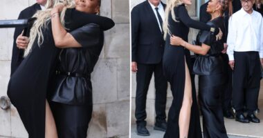 Paris and Janet Jackson reunite at Paris Fashion Week