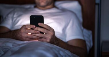 Posting on social media overnight linked to poor mental wellbeing – study