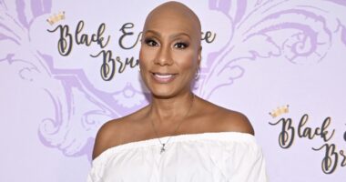A Look! Towanda Braxton Dons Purple Wedding Dress To Marry Longtime Partner Sean Hall (VIDEOS)