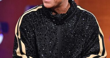 Robbie Williams left Julia Roberts speechless when he made a wild prostitute confession during their appearance on Friday