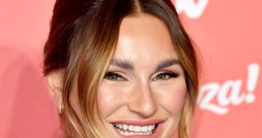 Sam Faiers Net Worth