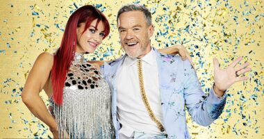 Stefan Dennis has been forced to pull out of Strictly Come Dancing after suffering a calf injury, BBC announced on their social media on Monday