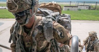 Texas National Guard Deploys to Chicago.