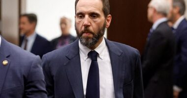 Special Counsel Jack Smith was slammed by a fellow prosecutor after he filed Trump's documents case in Florida instead of DC