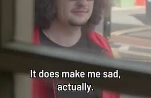 A viral Manchester United fan who is not cutting his hair until the club win five games in a row has starred in a hilarious new Paddy Power advert