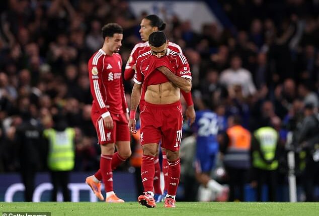 Mohamed Salah struggled during Liverpool's dramatic late defeat at Chelsea on Saturday