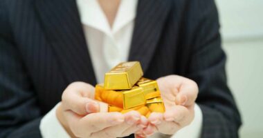 Why I’m buying more gold 