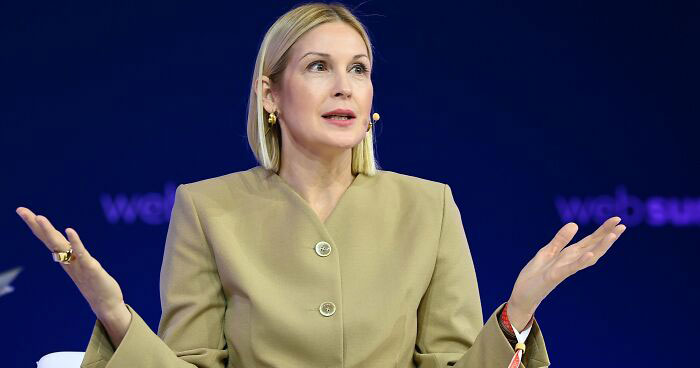 32 Style Icons Whose Looks Changed Fashion Forever (And Still Show Up On Mood Boards Everywhere)