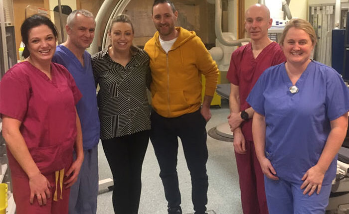 5-Year-Old Notices Mom Collapsing So She FaceTimes Her Dad, And People Are Saying The Family Would Be Broke If It Were The US