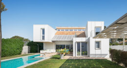 An Incredible Family House In Sevilla Made Of Recycled Shipping Containers