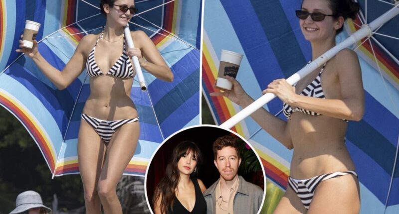 Bikini-clad Nina Dobrev spends Thanksgiving in Mexico with friends