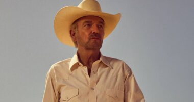 Billy Bob Thornton's Oil Drama Could Strike Gold If It Makes 1 Necessary Change