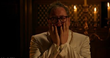 Celebrity Traitors fans have called on Alan Carr to receive a knighthood after his surprise victory on Thursday night's show