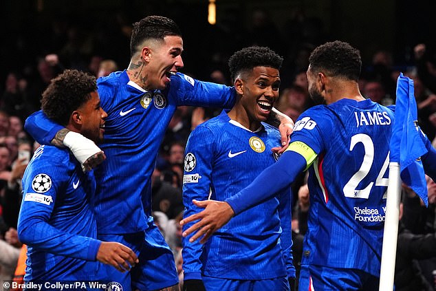 Estevao scored a stunning goal as Chelsea earned a dominant 3-0 victory over Barcelona