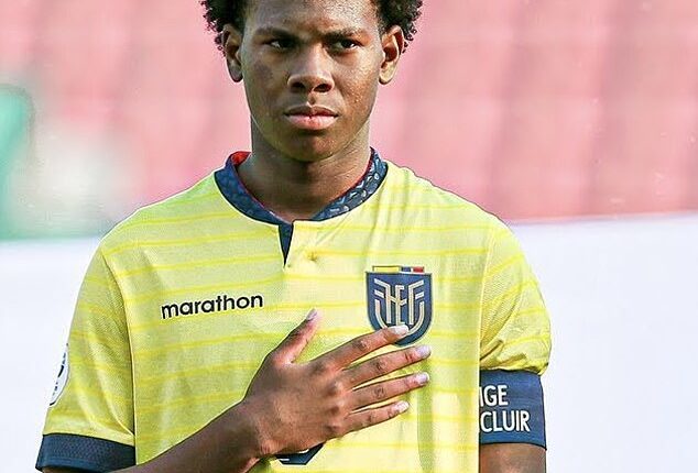 Chelsea have agreed a deal to sign 16-year-old Ecuador defender Deinner Ordonez