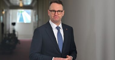 Liberal frontbencher Andrew Bragg has indicated that he could quit the shadow cabinet if the party scrapped Australia’s commitment to the Paris Agreement