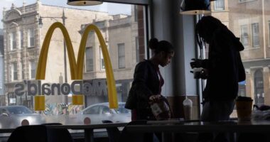 Corporate America’s hefty profit streak continues amid worries over job market