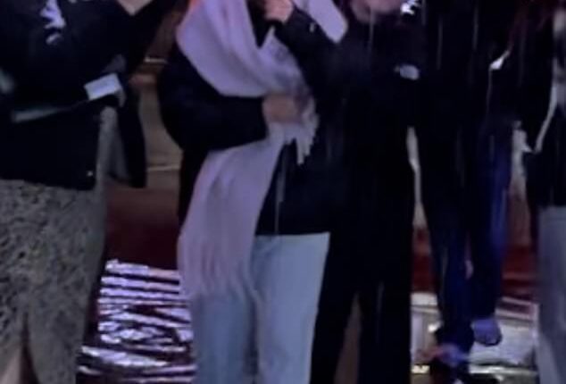 Cruz Beckham treated his little sister Harper to a trip to Winter Wonderland on Thursday night, even in the pouring rain