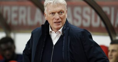 David Moyes says ‘stupid’ yellow cards are not helping striker Thierno Barry in his cause to be the main man at Everton