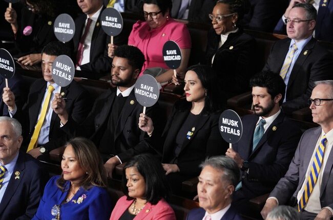 Dems Leaderless, Strong Minority Says Political Violence 'Justified' – RedState