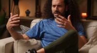 Think you can spot a liar? Former CIA spy Andrew Bustamante has revealed the easy method anyone can use to tell if someone is fibbing