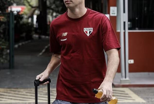 Former Chelsea star Oscar had been diagnosed with vasovagal syncope following his sudden collapse during a Sao Paulo training session this week.