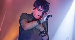 Music legend Gary Numan has left fans concerned during his concert after he stopped his setlist midway through his show on Saturday