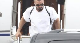 It was a case of Livin' La Vida Canberra for Ricky Martin on Saturday, who was spotted touching down in our nation's capital ahead of his show at GIO Stadium