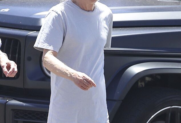 Legendary AC/DC guitarist Angus Young, 70, took a well-earned break from the band's Australian tour this week, stepping out for lunch with his wife of 45 years Ellen van Lochem