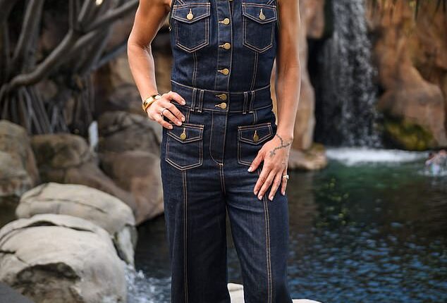 Alex Scott is leaving the I'm A Celebrity process early to fly back to the UK and be with her partner Jess Glynne as she copes with her mother's brain surgery