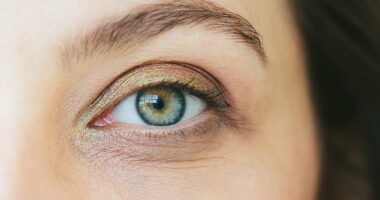 I'm a make-up artist: These are the eyebrow mistakes that are ruining your face and adding years to your age