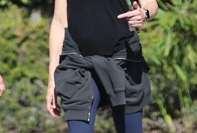 Jennifer Garner, 53, was seen stepping out for a relaxing stroll after her reunion with ex-husband Ben Affleck on Thanksgiving